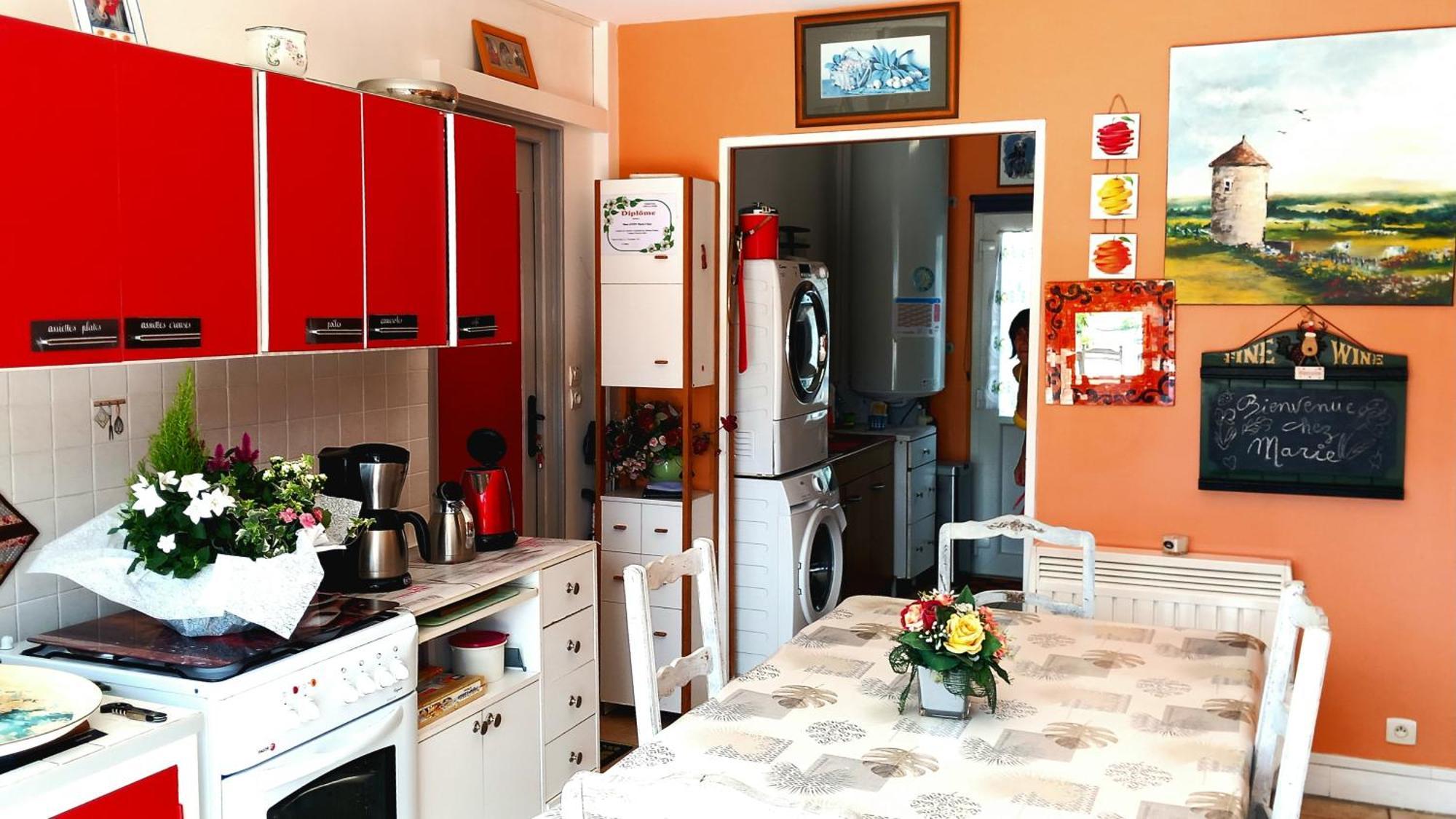 Chez Marie Bed and Breakfast Cercy-la-Tour Exteriör bild